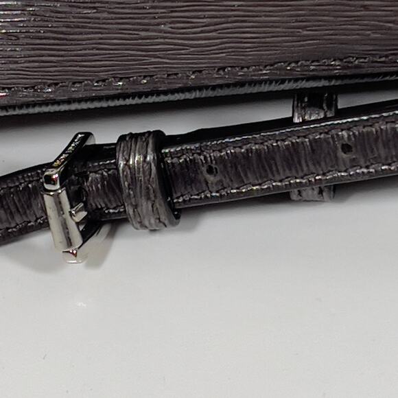 Michael Kors Zip Around Silver Metallic Textured Crossbody Bag Adj Strap - Picture 8 of 16